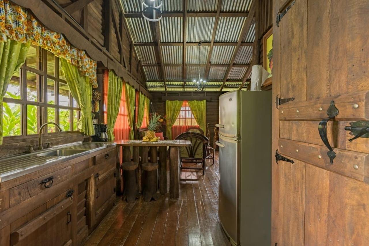 Cabanas Montanas Del Tenorio Rio Celeste Екстер'єр фото